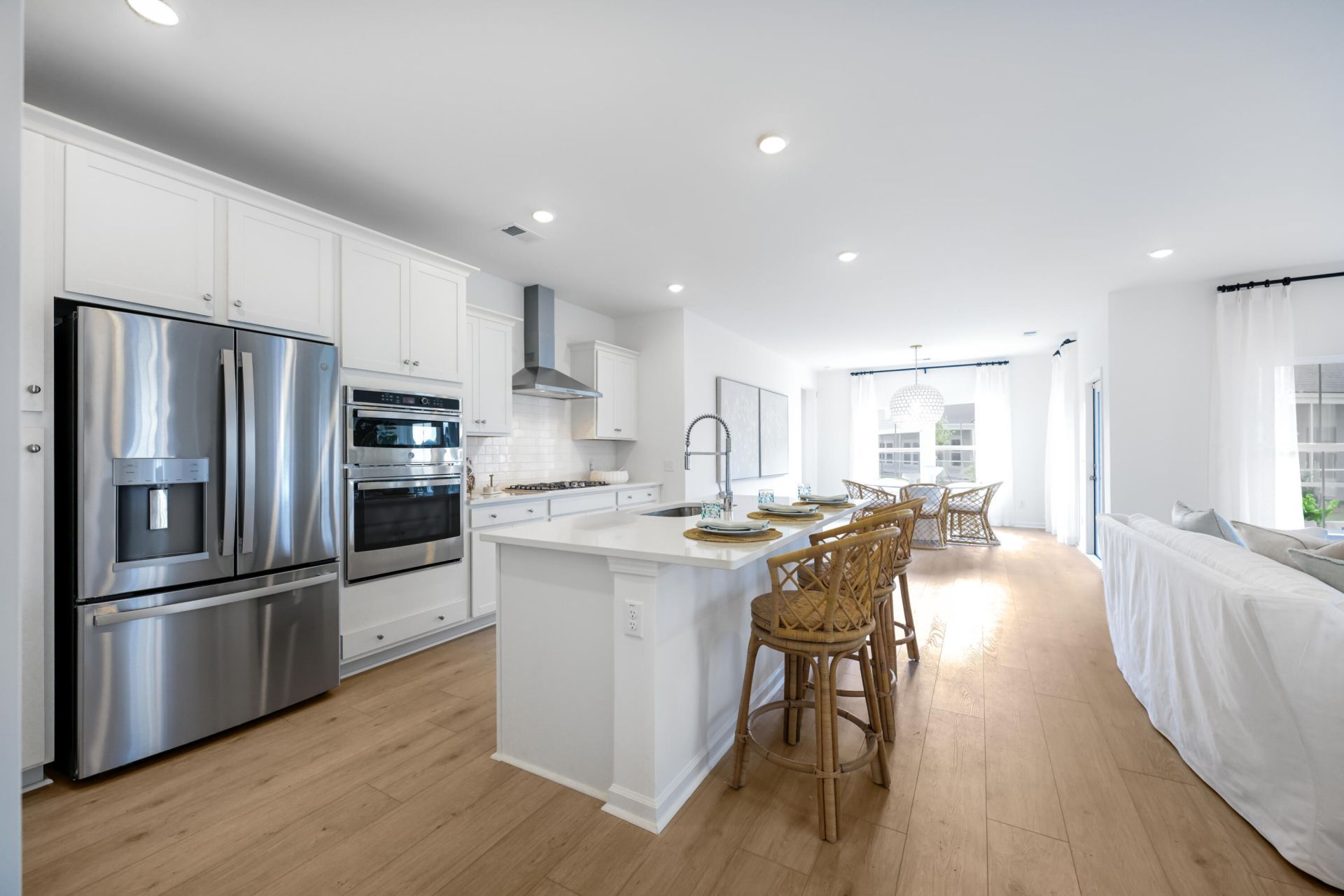 168 Ireland Drive Photo 6