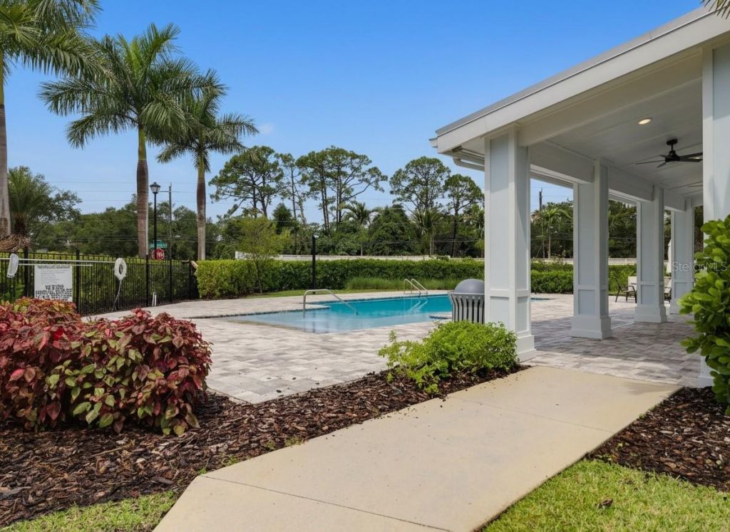 254 Via Anina Drive, Sarasota, FL 34243 Photo