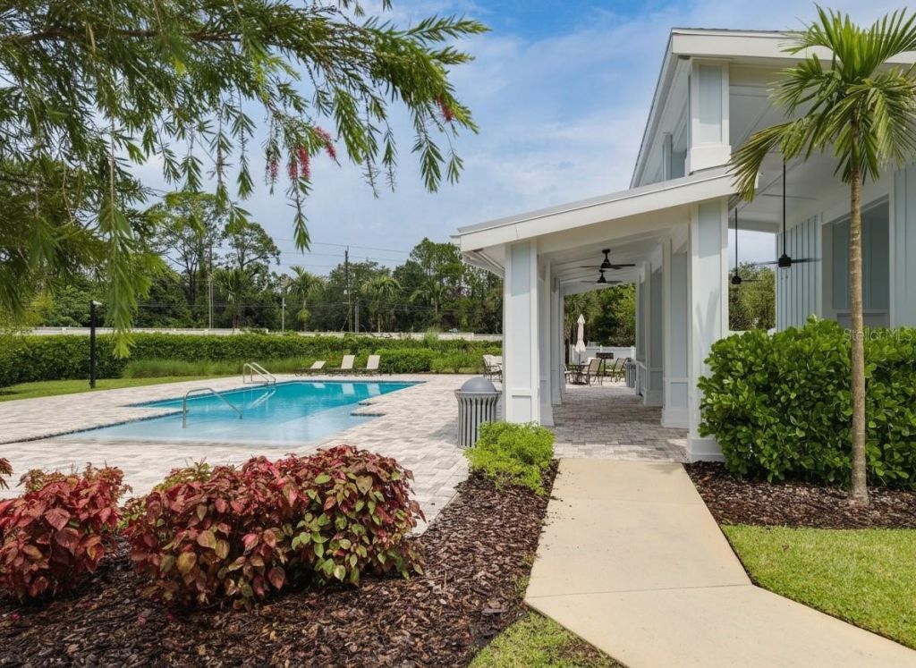 254 Via Anina Drive, Sarasota, FL 34243 Photo
