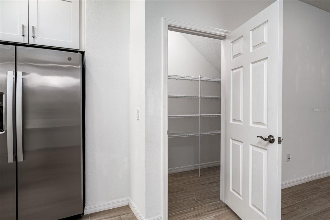 254 Via Anina Drive, Sarasota, FL 34243 Photo
