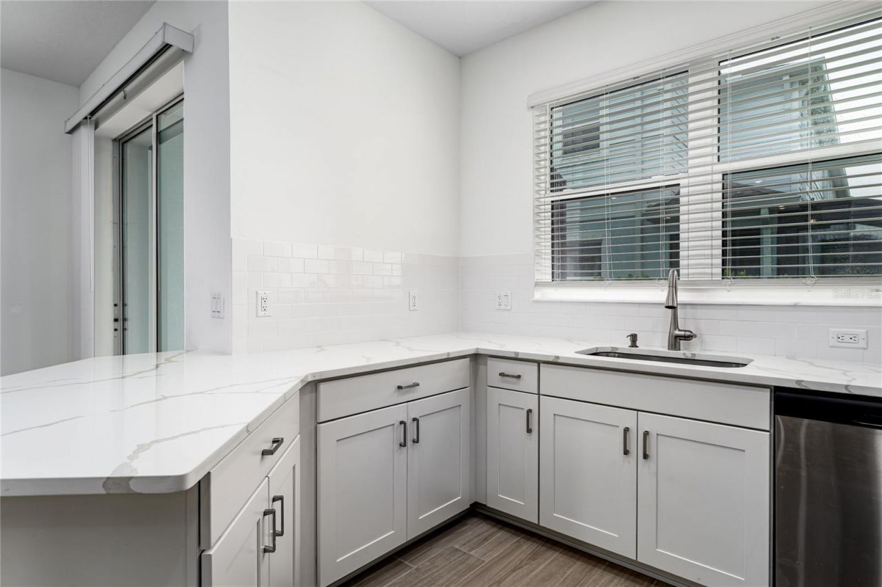 254 Via Anina Drive, Sarasota, FL 34243 Photo
