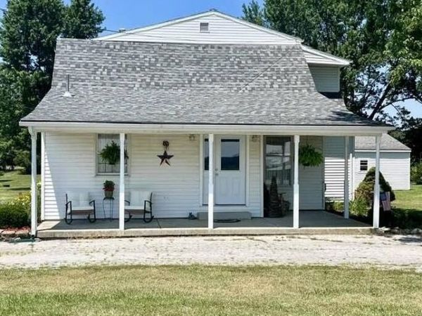 8255 County Road 33a , Wapakoneta, OH 45895