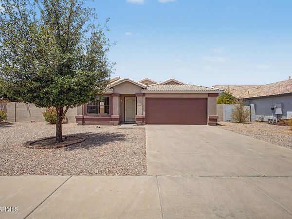 3866 S JOSHUA TREE Lane, Gilbert, AZ 85297