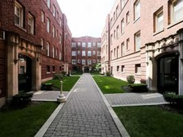 3263 W Wrightwood Avenue , Unit 2Q, Chicago, IL 60647