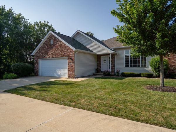 1402 Caro Court, Unit 1402, Mahomet, IL 61853
