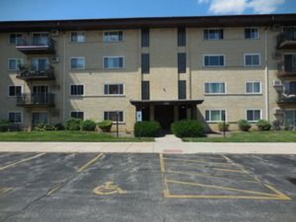 535 S Cleveland Avenue , Unit 202, Arlington Heights, IL 60005