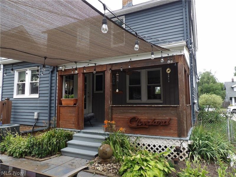 16903 Woodbury Avenue, Cleveland, OH 44135 Photo 3