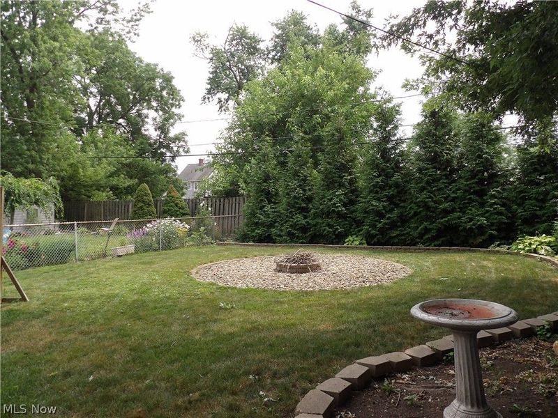 16903 Woodbury Avenue, Cleveland, OH 44135 Photo 5