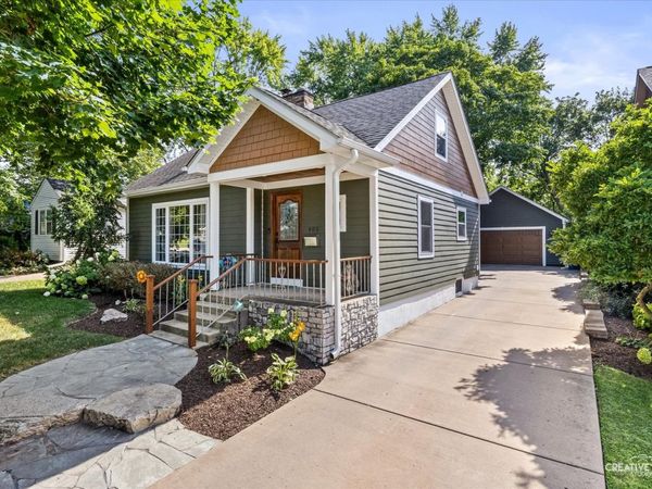 403 S 13th Avenue , St. Charles, IL 60174