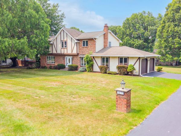 1277 CHERRY Street , Bloomsburg, PA 17815