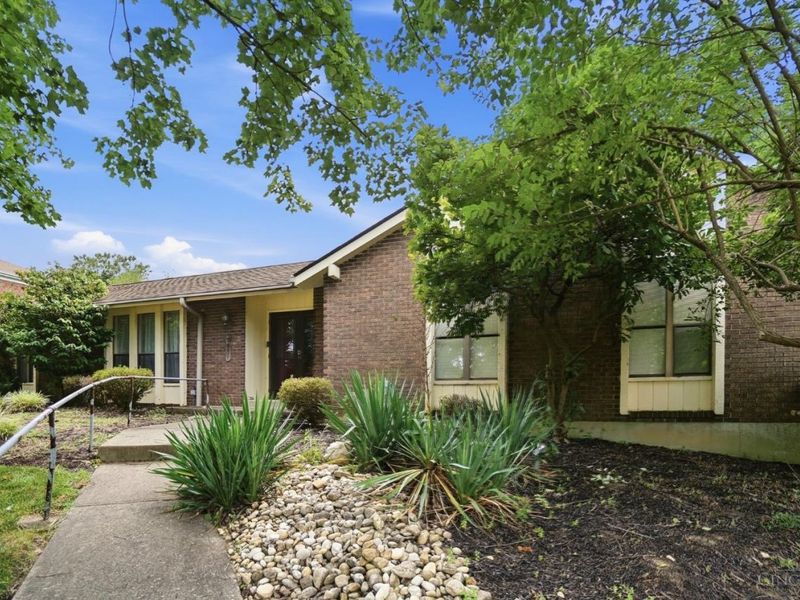 7031 Butterwood Drive, West Chester, OH 45241 Photo 4