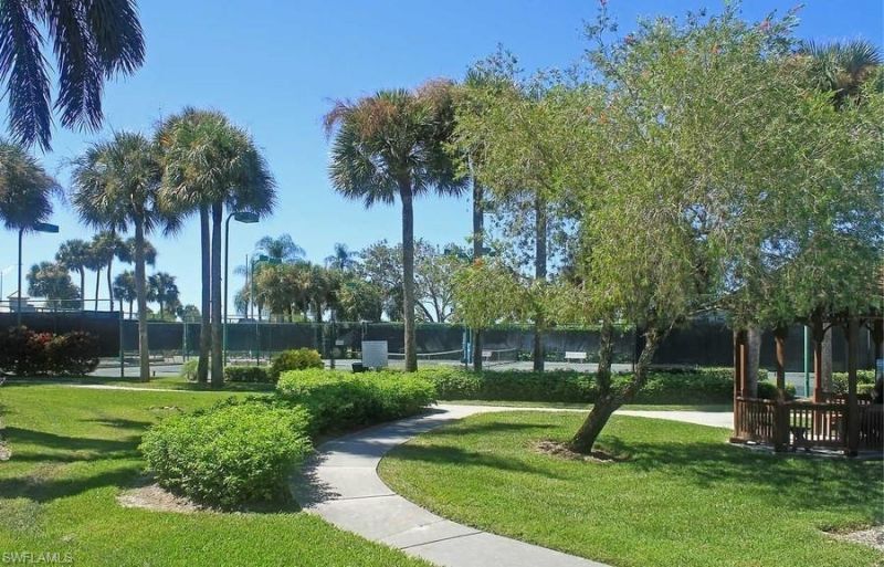 2885 Citrus Lake Dr, Unit N-305, Naples, FL 34109 Photo