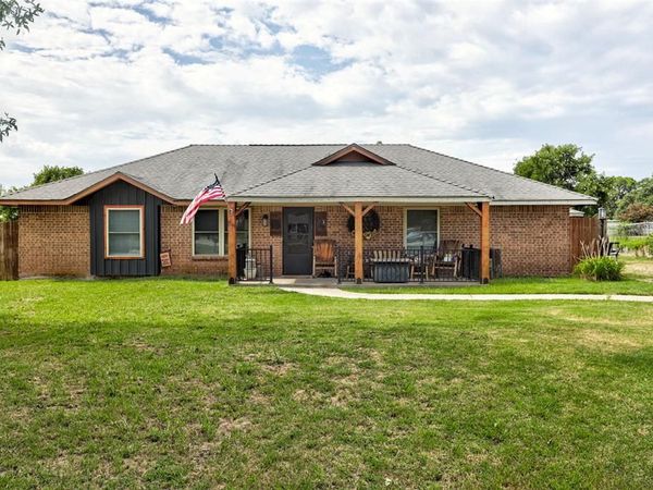 19800 Aaron Drive, Harrah, OK 73045