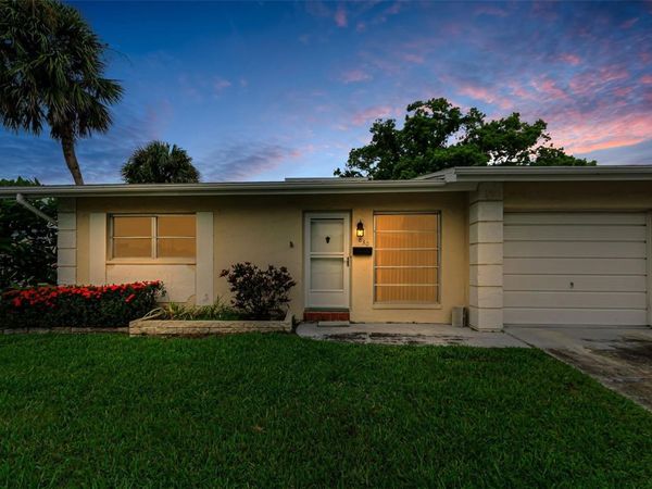 830 CAMBRIDGE COURT , DUNEDIN, FL 34698