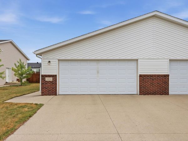 3424 16th Street S, Moorhead, MN 56560