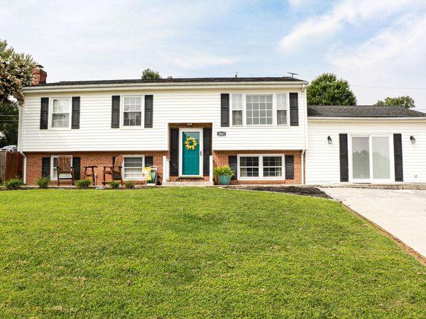 3067 Parham DR, Roanoke, VA 24014