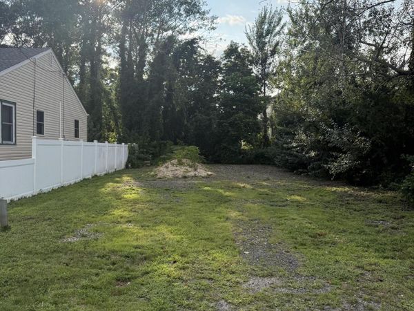 16 Tudor Avenue, Pine Beach, NJ 08741