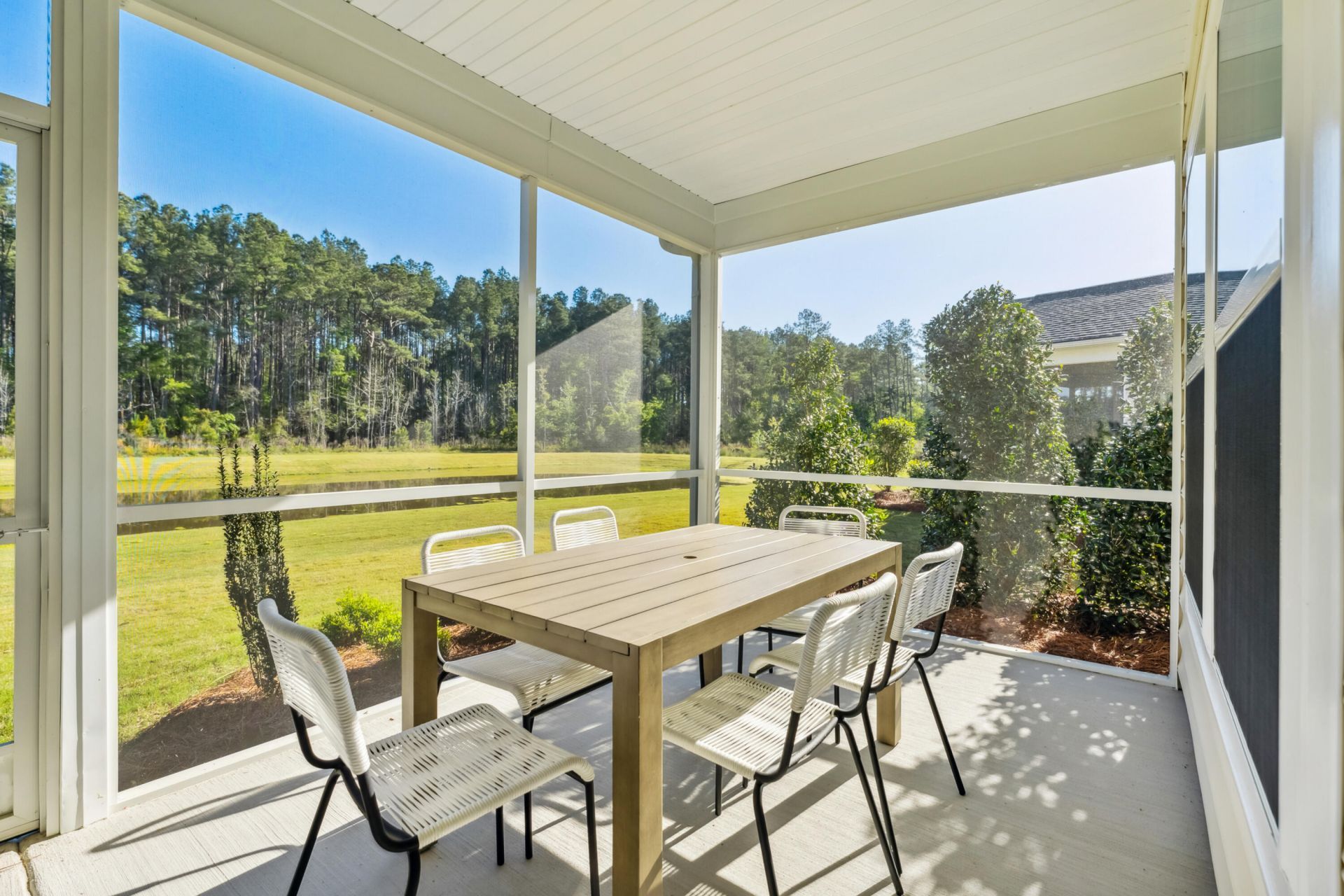 132 Archers Bay Street Photo 15