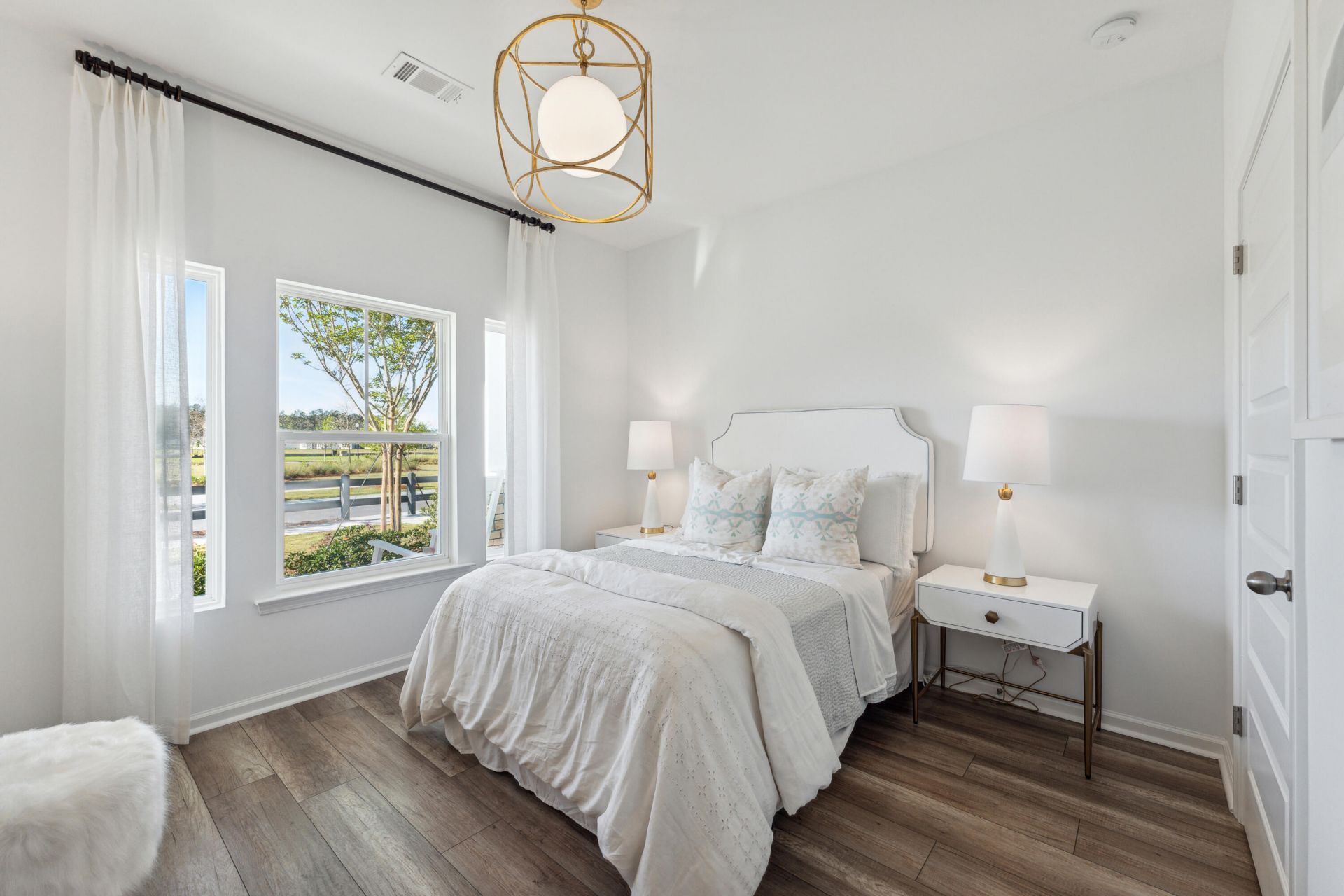 132 Archers Bay Street Photo 9
