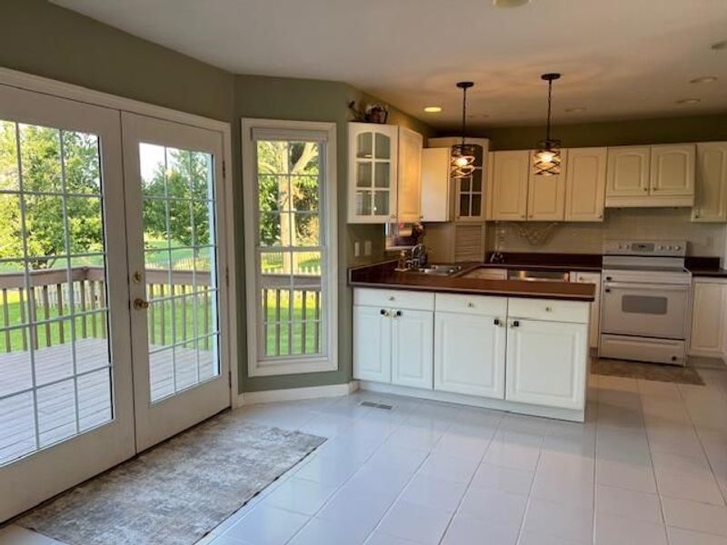 862 Fairway Drive , Howard, OH 43028 Photo 9
