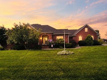 325 Elmsleigh Drive, Berea, KY 40403