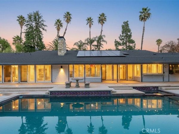 2110 Hathaway , Riverside, CA 92506