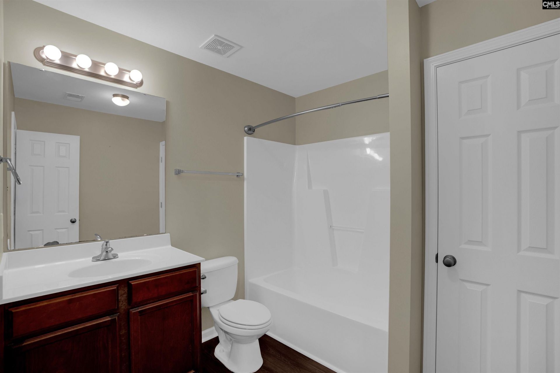 408 Barnet Court  Photo 10