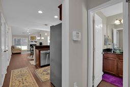 408 Barnet Court  photo 4