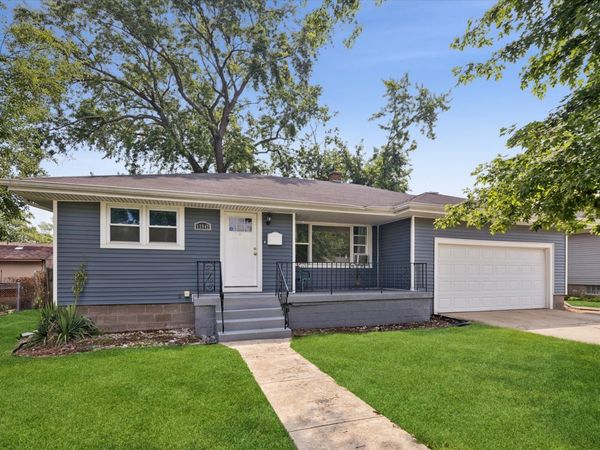 17947 WILLIAM Street , Lansing, IL 60438