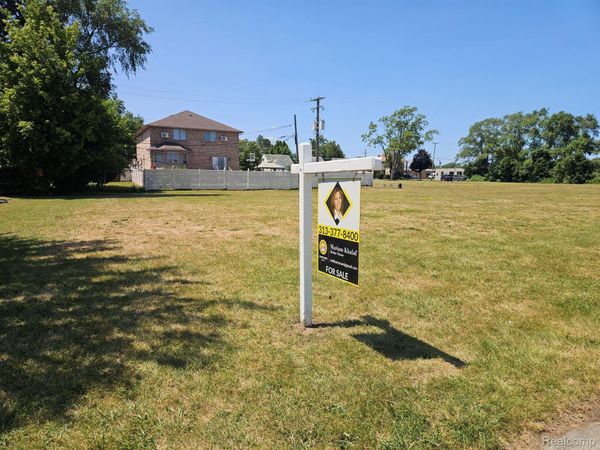 7017 Orchard Avenue , Dearborn, Mi 48126