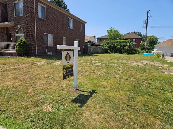 7645 Theisen Street , Dearborn, Mi 48126