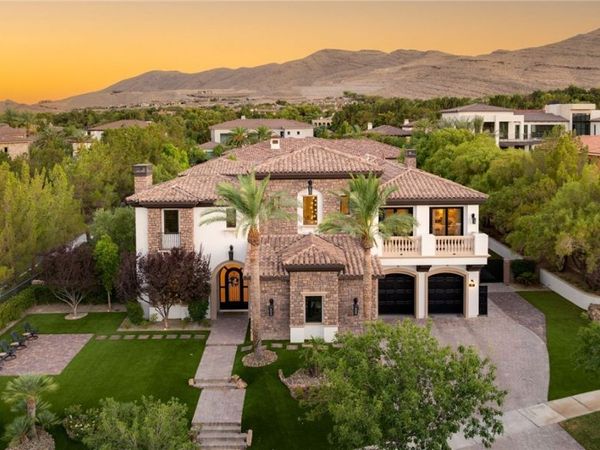 25 Pebble Dunes Court , Las Vegas, NV 89141