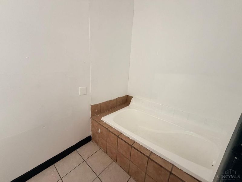252 Renner St, Cincinnati, OH 45214 Photo 8