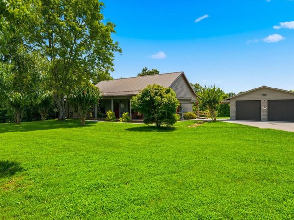 834 Highway 39 E , Athens, TN 37303