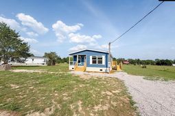 1369 Track Road  photo 4