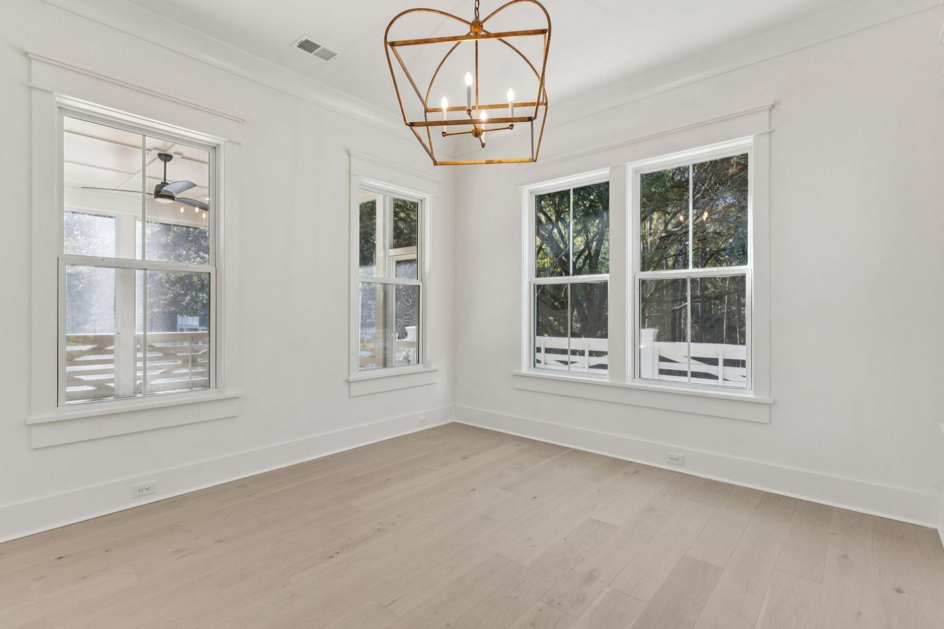 1127 Hamlin Road Photo 32