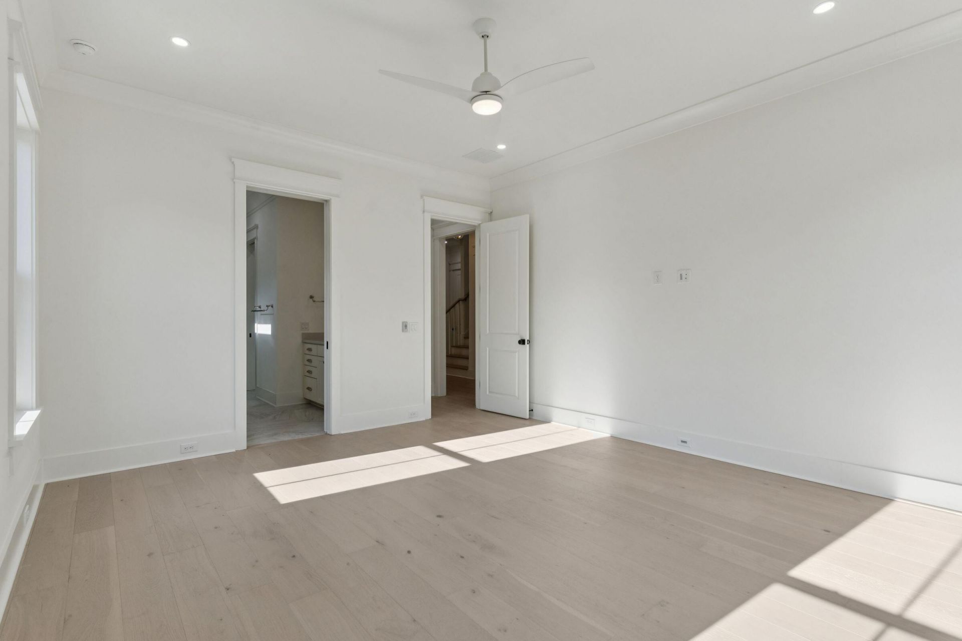 1127 Hamlin Road Photo 38