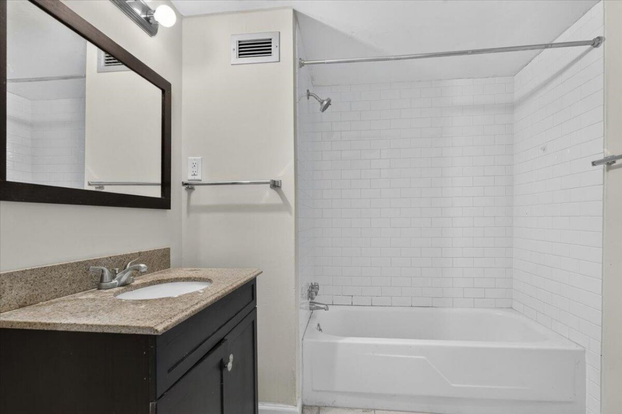 14 Lockwood Drive Photo 25