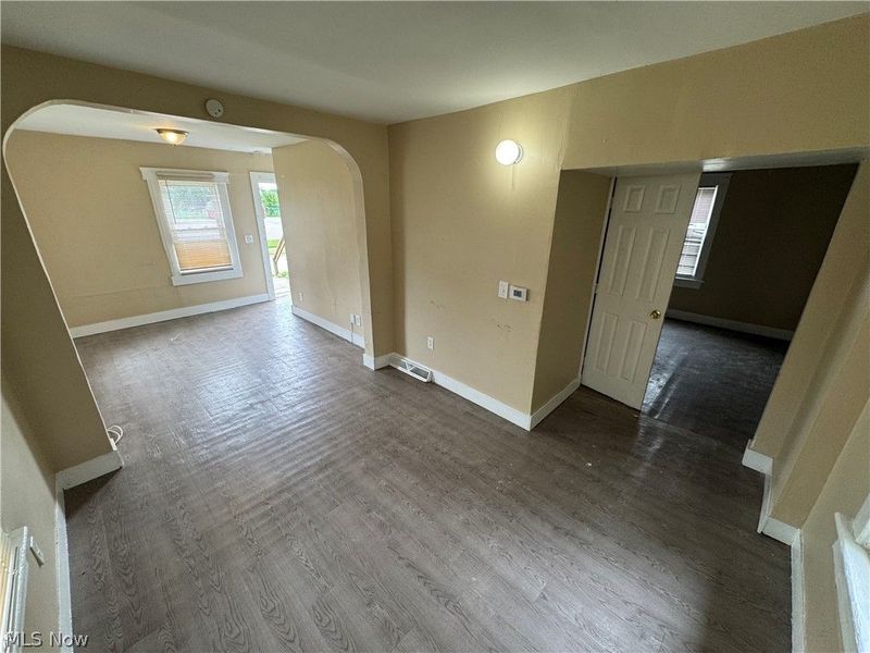 520 Ardella Avenue, Akron, OH 44306 Photo 8