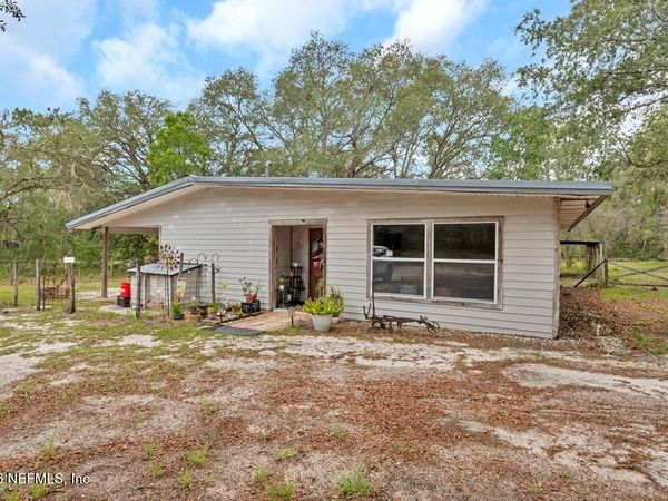 8237 FOREST HILLS Road, Melrose, FL 32666