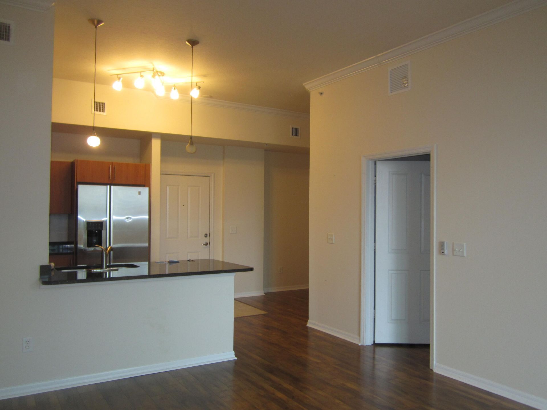 600 S Dixie Highway, Unit 403, West Palm Beach, FL 33401 Photo