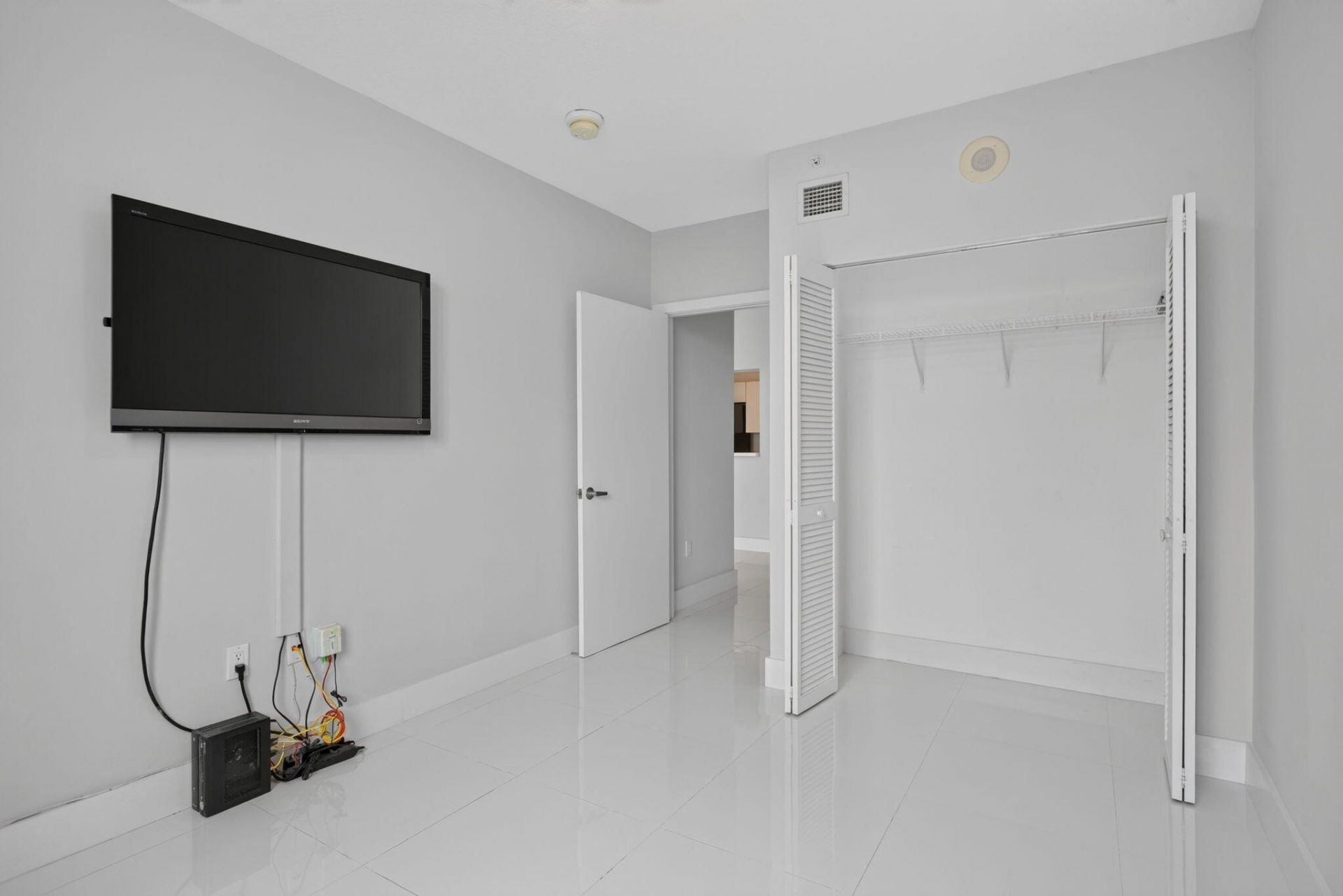 3020 NE 32nd Avenue, Unit 620, Fort Lauderdale, FL 33308 Photo