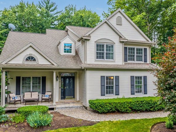44 Willowbrook Terrace, Halfmoon, NY 12065
