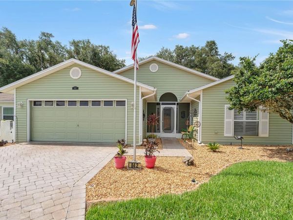 842 NE OLD OAKS LANE , LEESBURG, FL 34748