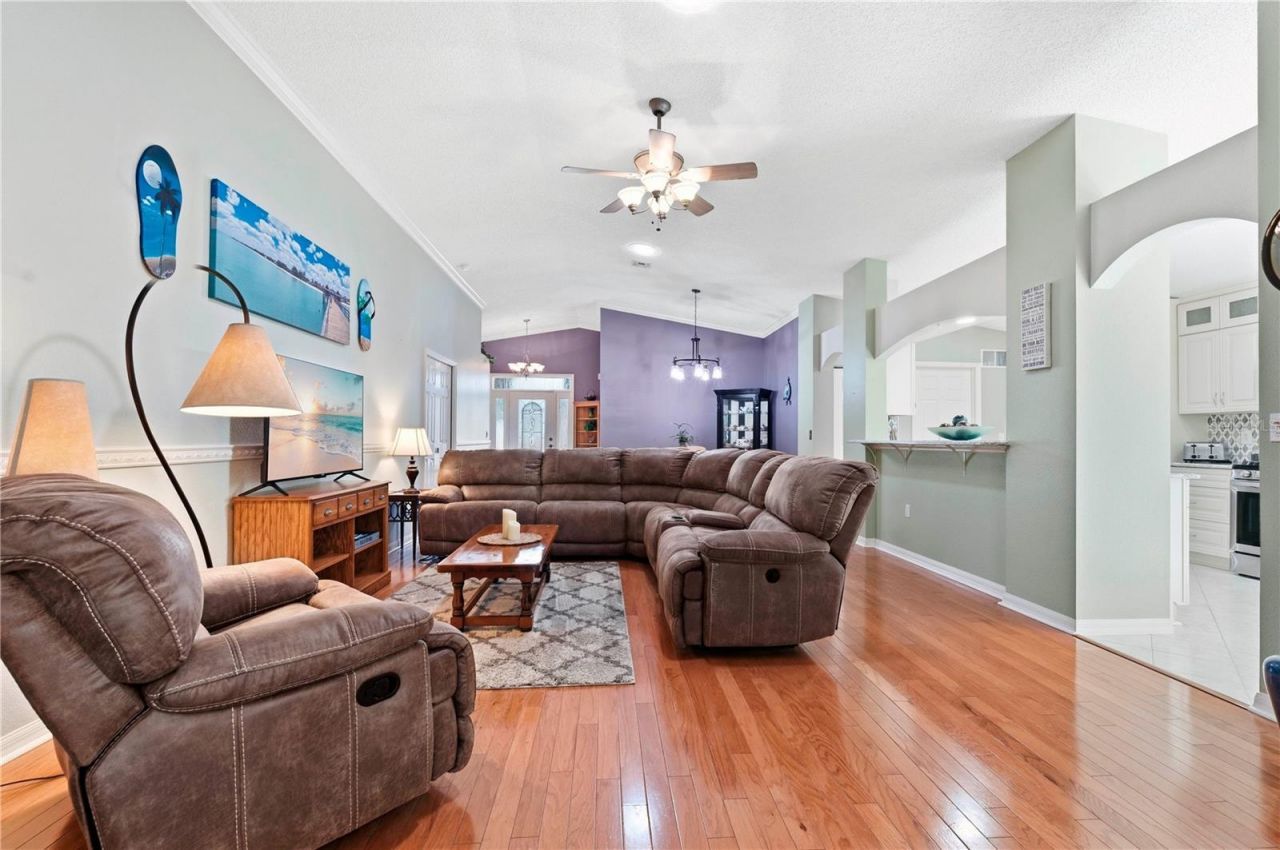 842 Old Oaks Lane, Leesburg, FL 34748 Photo