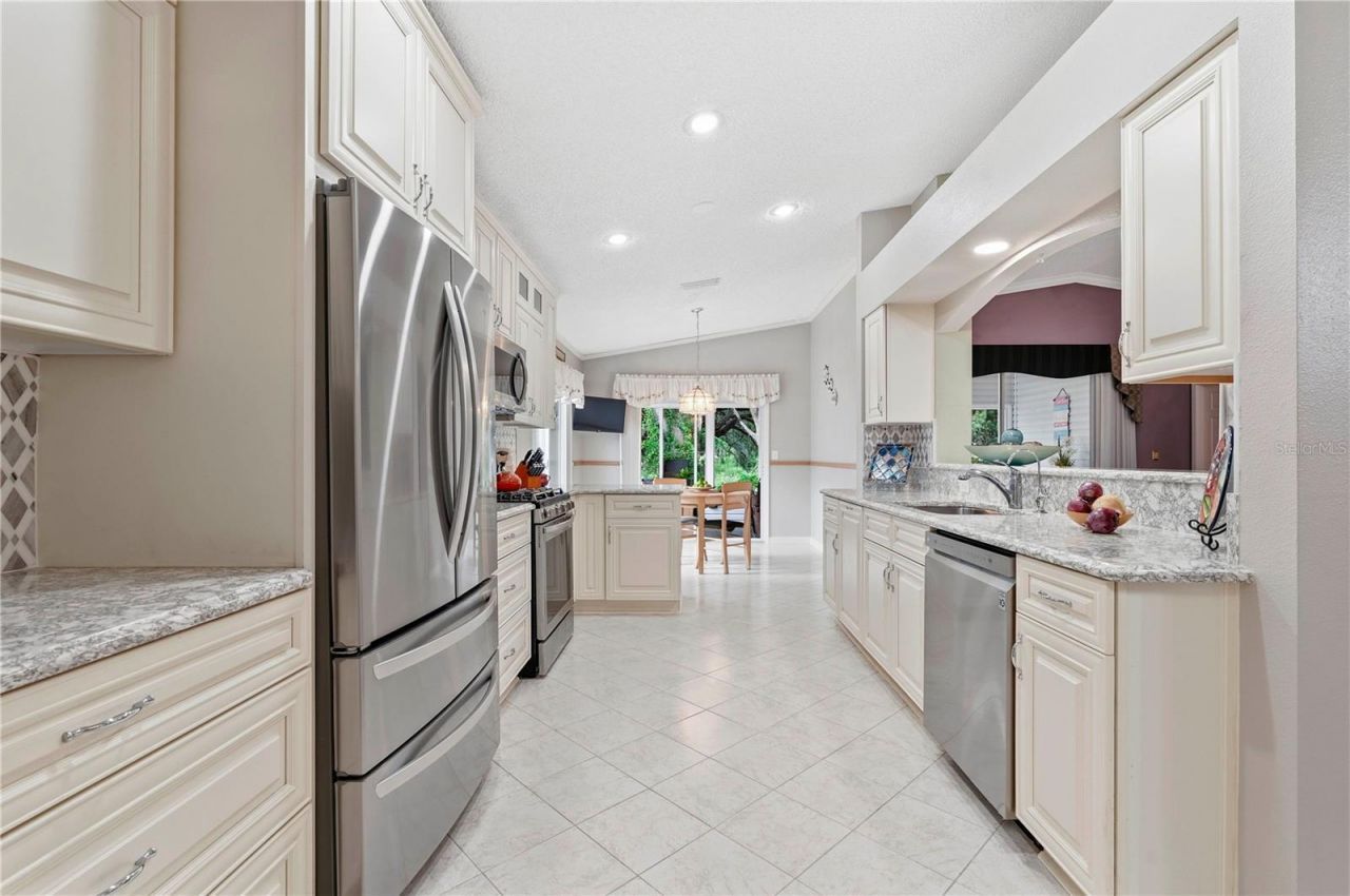 842 Old Oaks Lane, Leesburg, FL 34748 Photo