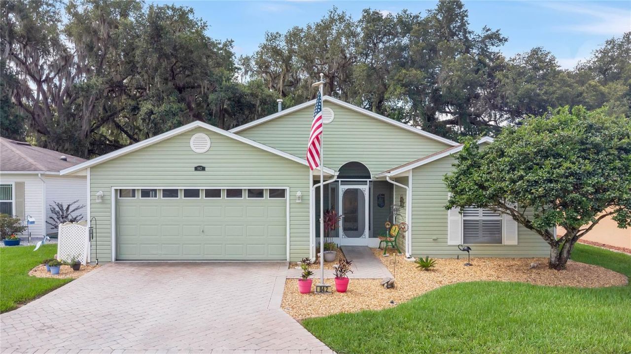 842 Old Oaks Lane, Leesburg, FL 34748 Photo