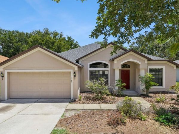1106 NATURAL OAKS DRIVE , ORANGE CITY, FL 32763