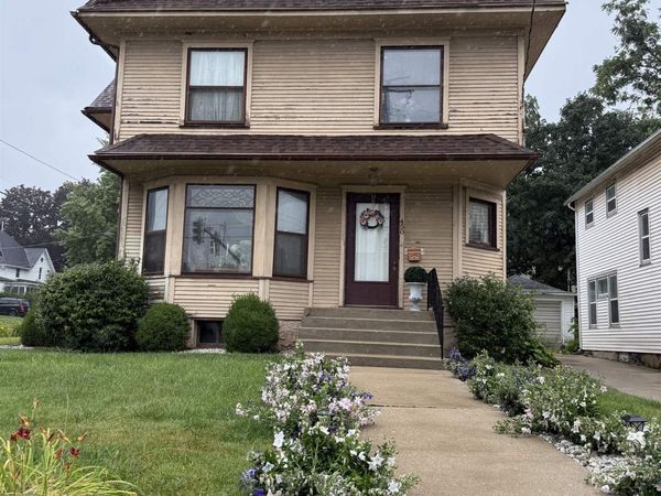 450 S West Avenue, FREEPORT, IL 61032