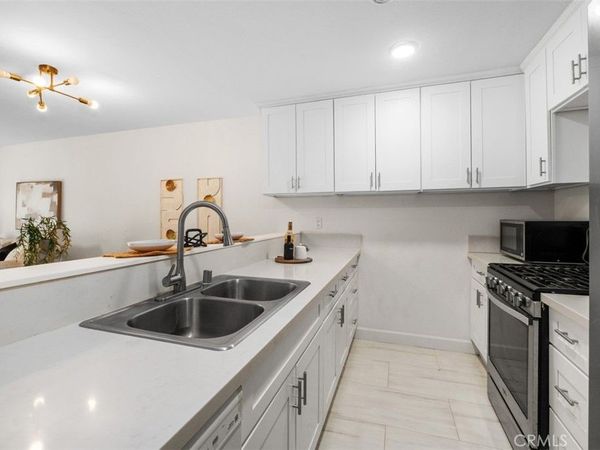 324 Tangelo , Irvine, CA 92618